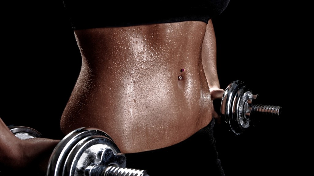 woman-training-weights-fitness